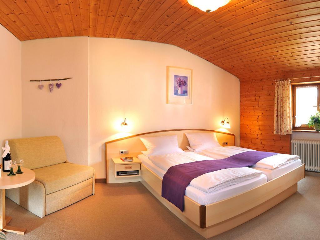 Gaestehaus Enzianhof Hotel Garni Oberammergau Værelse billede